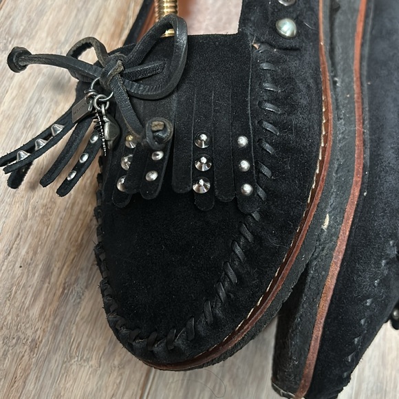 Coach Roccasin Slip On Black Studded Fringe Suede size 8.5 B EUR 39 - Picture 11 of 16
